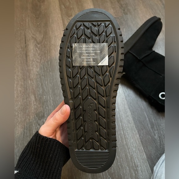 NWOT Koolaburra by UGG Boots, Black, size 6 - Picture 11 of 15